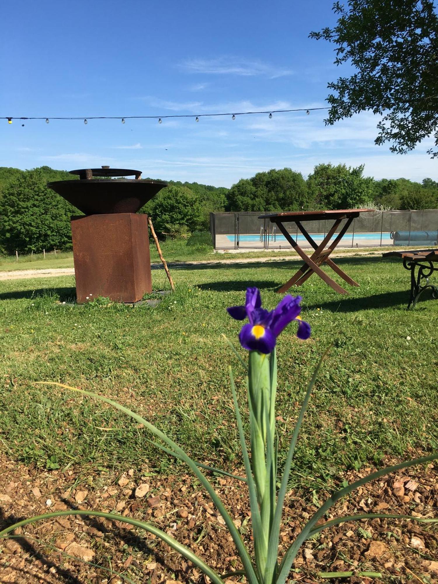 Le Domaine Du Gravier Bed & Breakfast Gramat Exterior photo