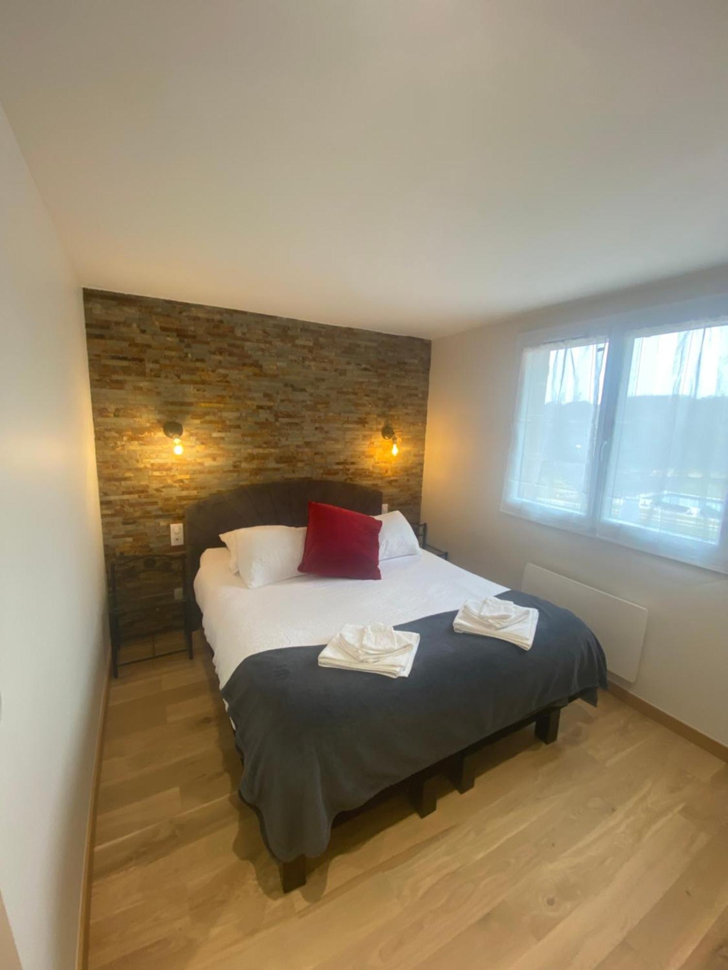 Le Domaine Du Gravier Bed & Breakfast Gramat Exterior photo